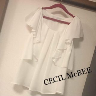 セシルマクビー(CECIL McBEE)のCECIL McBEE/新品 フリルカットソー(カットソー(半袖/袖なし))