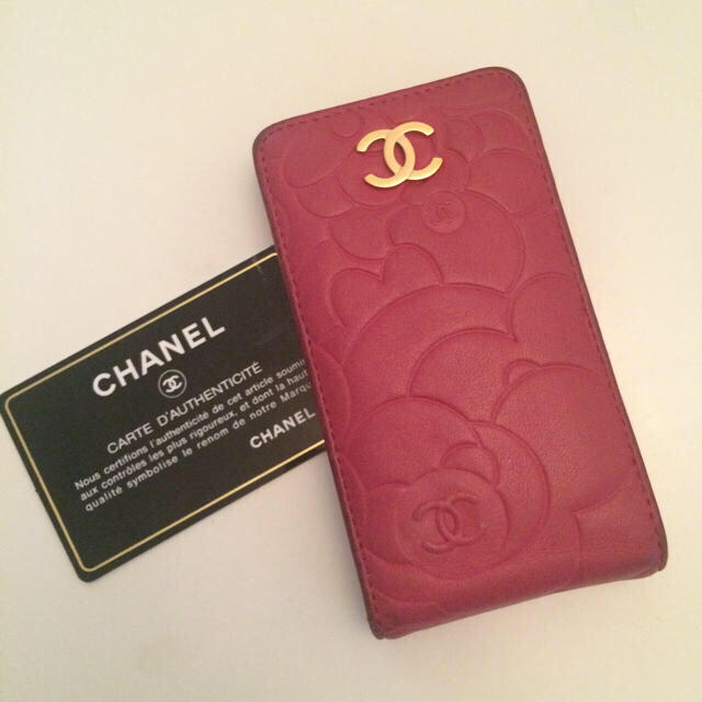 CHANEL(シャネル)のシャネル iPhone ケース らら様専用 スマホ/家電/カメラのスマホアクセサリー(iPhoneケース)の商品写真