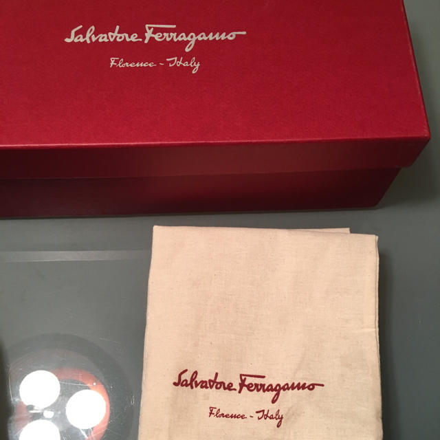 Salvatore Ferragamo(サルヴァトーレフェラガモ)の新品 フェラガモ salvatore ferragamo ラバー サンダル レディースの靴/シューズ(サンダル)の商品写真