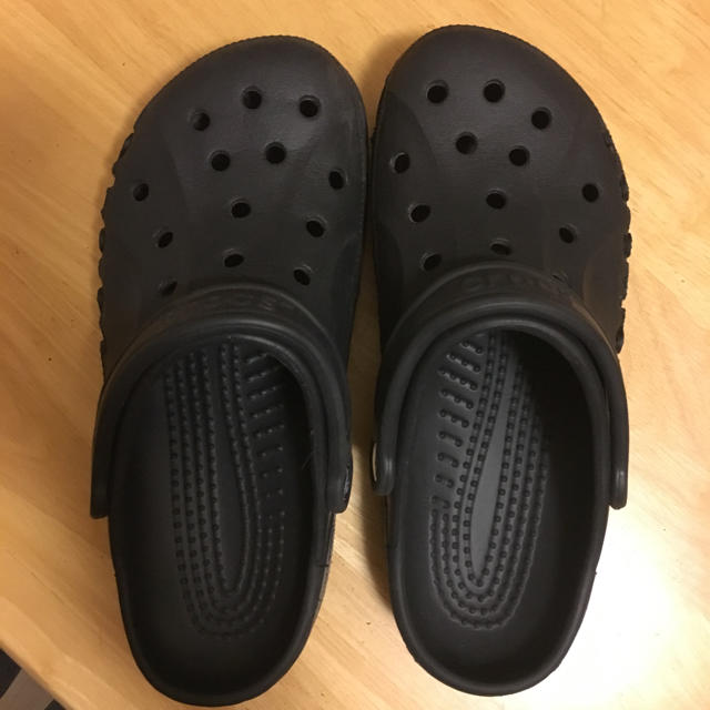 crocs(クロックス)のクロックス キッズ/ベビー/マタニティのキッズ靴/シューズ(15cm~)(サンダル)の商品写真