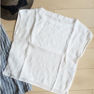 ムジルシリョウヒン(MUJI (無印良品))の《美品》麻100％ Mサイズ 無印良品(シャツ/ブラウス(半袖/袖なし))