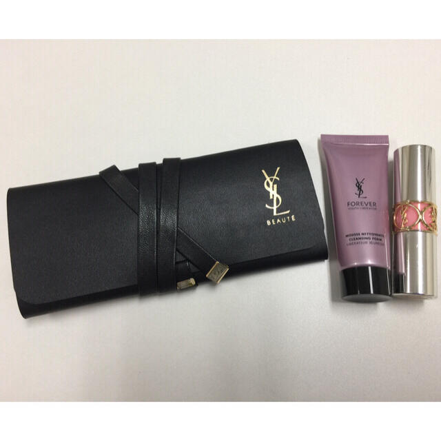 Yves Saint Laurent Beaute(イヴサンローランボーテ)の【新品】イブサンローラン メイクブラシセット ＋口紅 コスメ/美容のキット/セット(コフレ/メイクアップセット)の商品写真