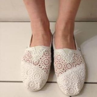 トムズ(TOMS)の6/11から手数料分値上がりします♡TOMS Crochet  ナチュラル♡(スリッポン/モカシン)