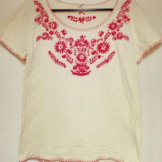 チチカカ(titicaca)の美品チチカカ☆刺繍ブラウス(Tシャツ(半袖/袖なし))