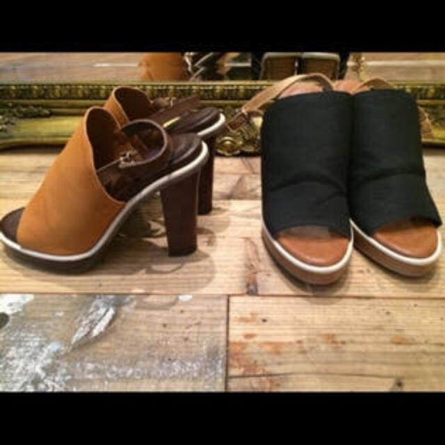 Ungrid(アングリッド)のUngridスウェードオープントゥーサンダル/BLK  レディースの靴/シューズ(サンダル)の商品写真
