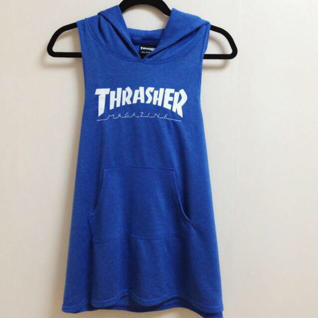 E hyphen world gallery(イーハイフンワールドギャラリー)のTHRASHER☪﻿パーカーチュニック レディースのトップス(チュニック)の商品写真