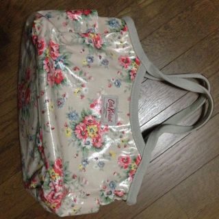 キャスキッドソン(Cath Kidston)のCath Kidston 花柄バッグ(ハンドバッグ)