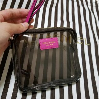 ヘンリベンデル(Henri Bendel)のヘンリベンデル ポーチ(ポーチ)