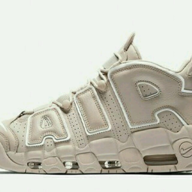 25.5cm AIR MORE UPTEMPO モアテン