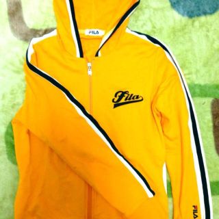 フィラ(FILA)のFILA黄色パーカー(パーカー)