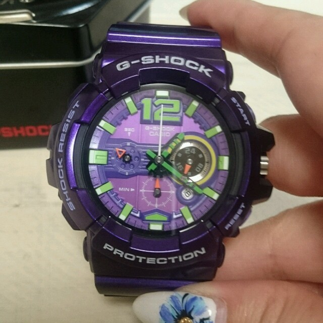 G-SHOCK(ジーショック)の新品・生産終了☆CASIO G-SHOCK☆パープル メンズの時計(腕時計(アナログ))の商品写真