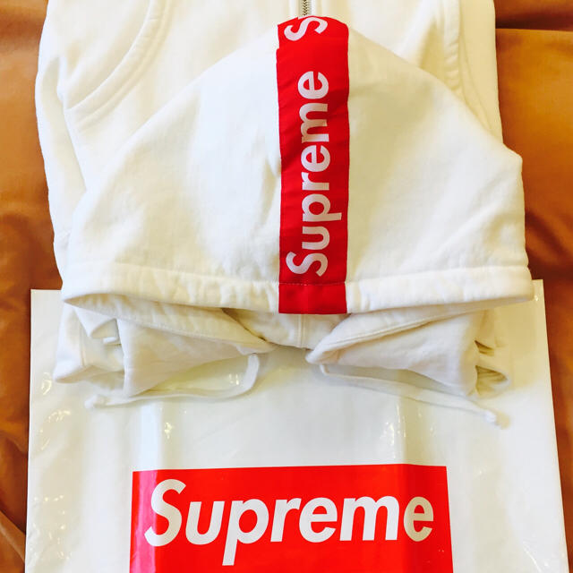 パーカーsupreme テープロゴ M ホワイト