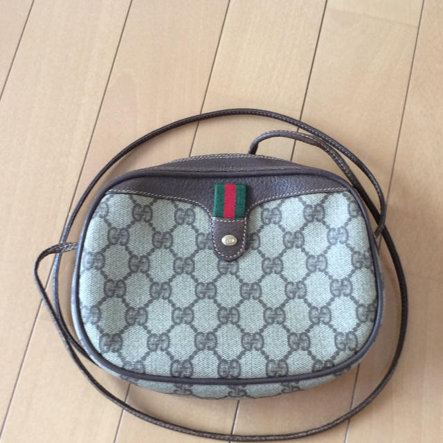 Gucci(グッチ)の難大有り  グッチのショルダー レディースのバッグ(ショルダーバッグ)の商品写真