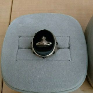 ヴィヴィアン(Vivienne Westwood) リング(指輪)(オニキス)の通販 6点