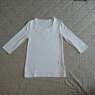 白Tシャツ胸レース(シャツ/ブラウス(長袖/七分))