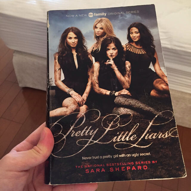 Pretty Little Liars 洋書 エンタメ/ホビーの本(洋書)の商品写真