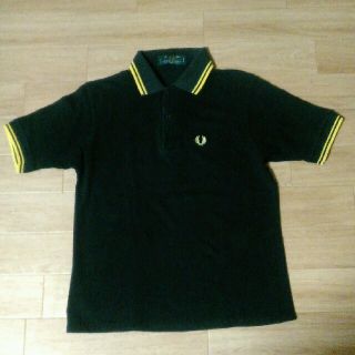 フレッドペリー(FRED PERRY)の【専用品】FRED PERRY(ブラック✖イエロー)(ポロシャツ)