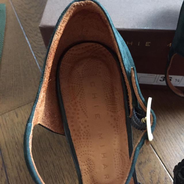 CHIE MIHARA(チエミハラ)のCHIE MIHARA サンダル 36 1/2 レディースの靴/シューズ(サンダル)の商品写真