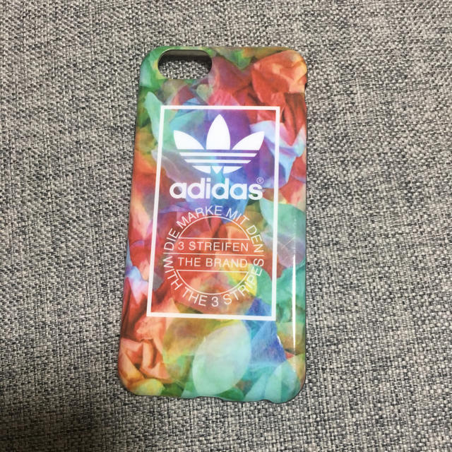 adidas(アディダス)のadidas iPhone6sケース スマホ/家電/カメラのスマホアクセサリー(iPhoneケース)の商品写真