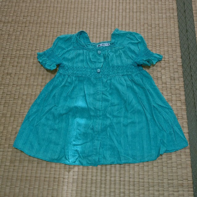 BeBe(ベベ)のBeBe＊パフスリーブブラウス130グリーン キッズ/ベビー/マタニティのキッズ服女の子用(90cm~)(ブラウス)の商品写真