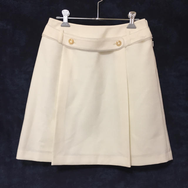 COMME CA ISM(コムサイズム)のコムサイズム ボックスプリーツスカート レディースのスカート(ひざ丈スカート)の商品写真