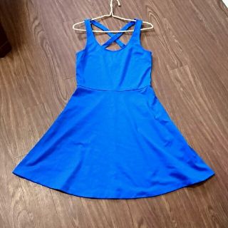 エイチアンドエム(H&M)の【H&M】ロイヤルブルー ミニワンピース👗(ミニワンピース)