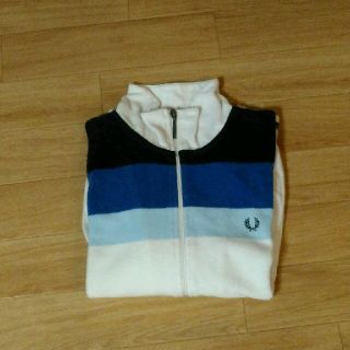 フレッドペリー(FRED PERRY)の【美品】FRED PERRY(フレッドペリー)　トラックジャケット　※Mサイズ(ジャージ)