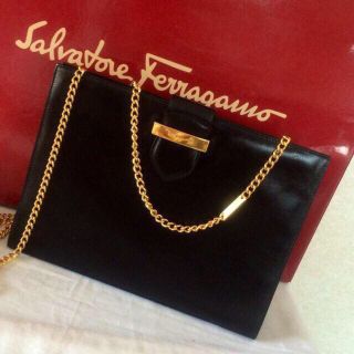 フェラガモ(Ferragamo)のフェラガモチェーンショルダー(ショルダーバッグ)