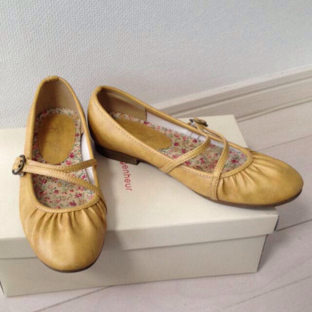 イエロー 春パンプス レディースの靴/シューズ(ハイヒール/パンプス)の商品写真