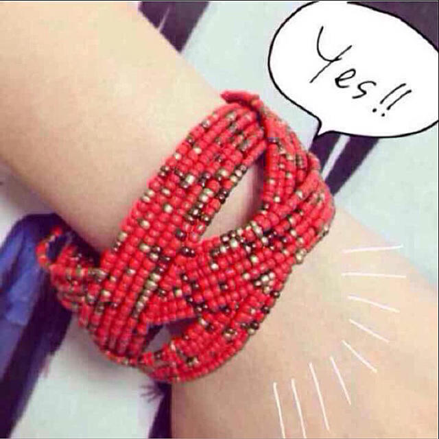 FOREVER 21(フォーエバートゥエンティーワン)のFOREVER21◎夏デザイン◎ワンタッチバングル レディースのアクセサリー(ブレスレット/バングル)の商品写真