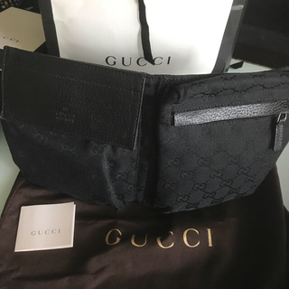 グッチ(Gucci)のグッチ GGキャンパス ウエストバック ブラック 美品 定価6.5万 値下げ(ボディバッグ/ウエストポーチ)