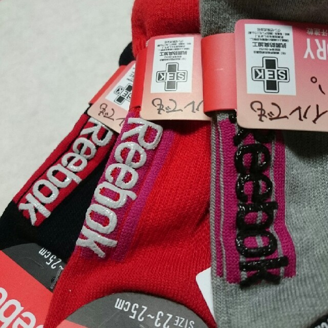 Reebok(リーボック)の☆Reebok レディースソックス☆23～25㎝ レディースのレッグウェア(ソックス)の商品写真