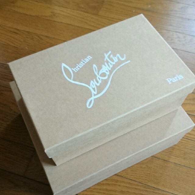 Christian Louboutin(クリスチャンルブタン)のルブタンの箱 大小 レディースのバッグ(ショップ袋)の商品写真