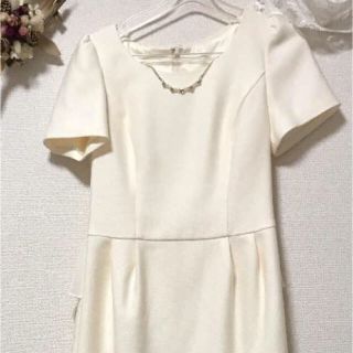 レッセパッセ(LAISSE PASSE)の【新品 未使用】🌸レッセパッセデビュー 上品ワンピース🌸(ひざ丈ワンピース)