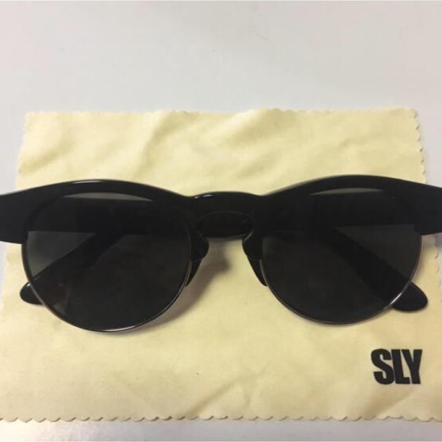 SLY(スライ)の★chiha様専用★SLYサングラス🕶 レディースのファッション小物(サングラス/メガネ)の商品写真