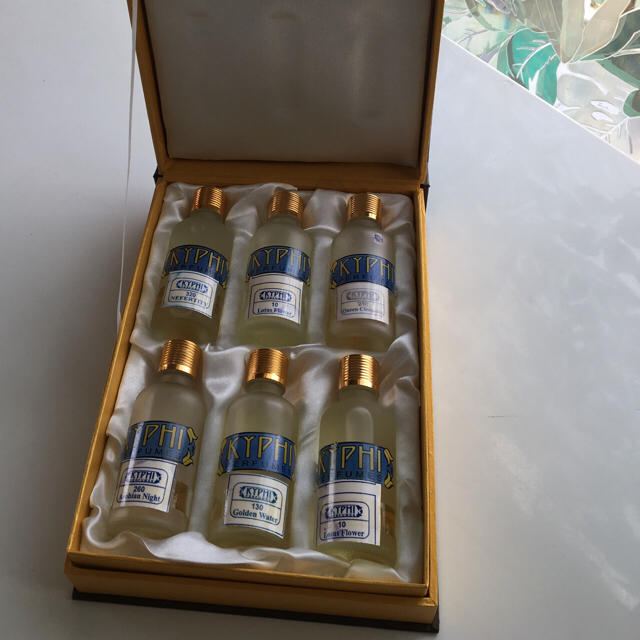 「あきは様専用です」エジプト 香水kyphi perfumes 2本セットの通販 by aloha Handmade｜ラクマ