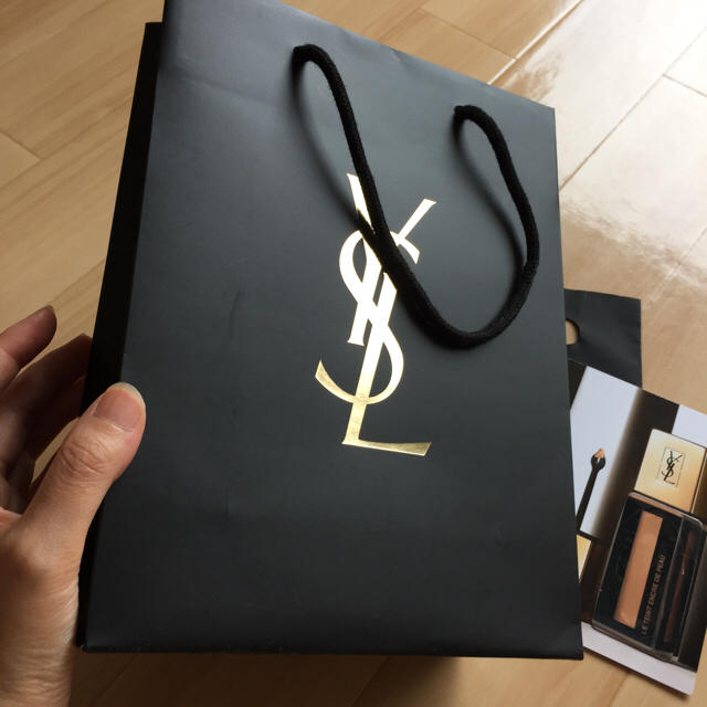 Yves Saint Laurent Beaute(イヴサンローランボーテ)のサンローラン サンプル 紙袋 セット YSL ボーテ コスメ メイク ショッパー コスメ/美容のキット/セット(サンプル/トライアルキット)の商品写真