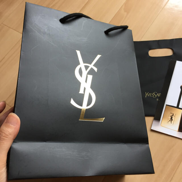 Yves Saint Laurent Beaute(イヴサンローランボーテ)のサンローラン サンプル 紙袋 セット YSL ボーテ コスメ メイク ショッパー コスメ/美容のキット/セット(サンプル/トライアルキット)の商品写真