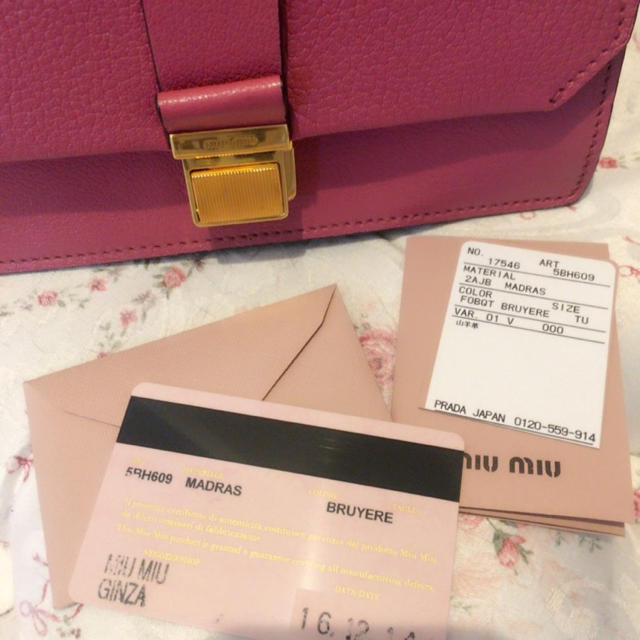 SALE人気╈ miumiu 本日限定お値下！miumiu♥マドラスの通販 by セット買い割引します｜ミュウミュウならラクマ - 在庫新作