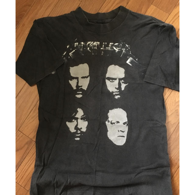 Santa Monica(サンタモニカ)のMADE in USA metallica tour shirts 90s v レディースのトップス(Tシャツ(半袖/袖なし))の商品写真