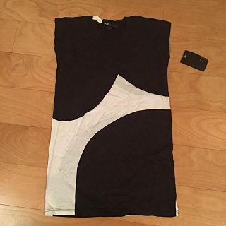 ワイスリー(Y-3)のY-3 Tシャツ ワンピース ⚽️🏀⚾️🎾(ミニワンピース)