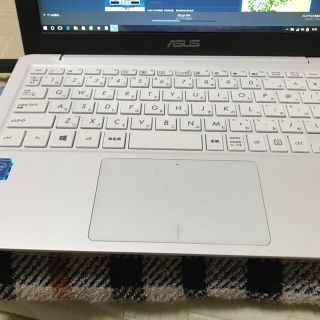 エイスース(ASUS)のASUS ノートパソコン/ 2G / HDD 500GB (ノートPC)