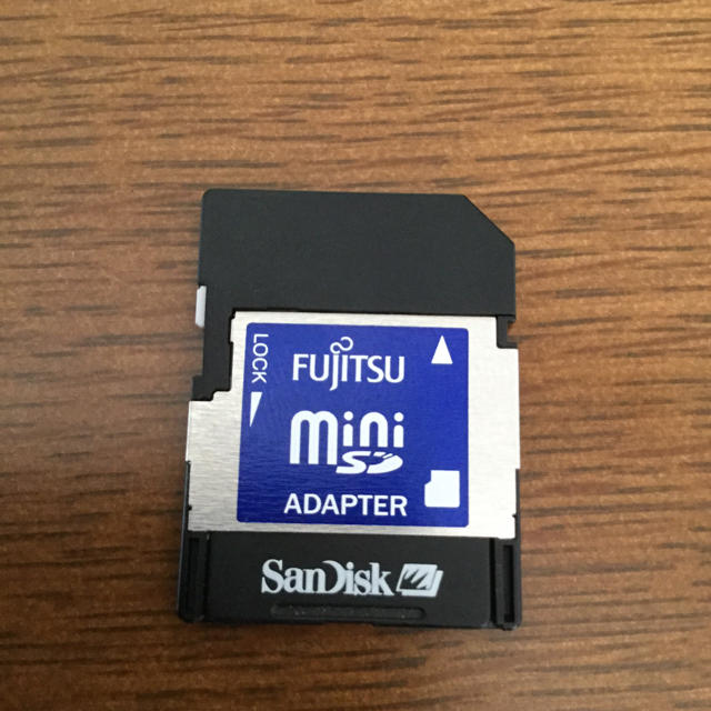 miniSD 16MB ＋ アダプター スマホ/家電/カメラのスマートフォン/携帯電話(その他)の商品写真