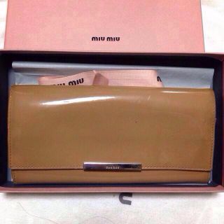 ミュウミュウ(miumiu)のmiumiu財布(財布)