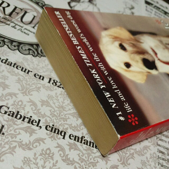 洋書☆Marley & Me 《マーリー 世界一おバカな犬が教えてくれたこと》 エンタメ/ホビーの本(洋書)の商品写真