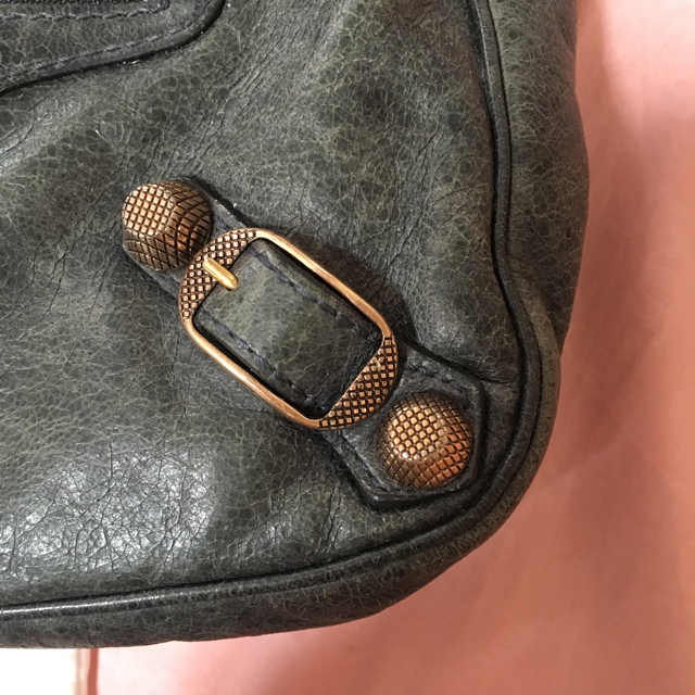 Balenciaga ポシェット グレーの通販 by JUJU|バレンシアガならラクマ - バレンシアガ ショルダー 定番豊富な