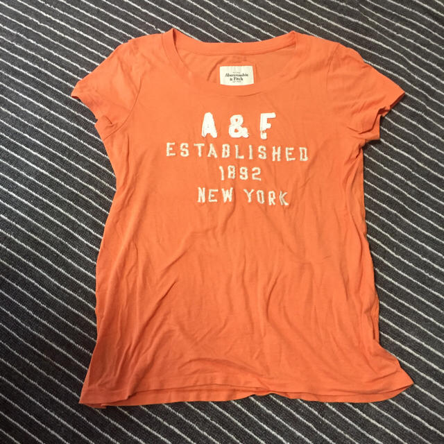 Abercrombie&Fitch(アバクロンビーアンドフィッチ)のLサイズ☆アバクロTシャツ☆ レディースのトップス(Tシャツ(半袖/袖なし))の商品写真