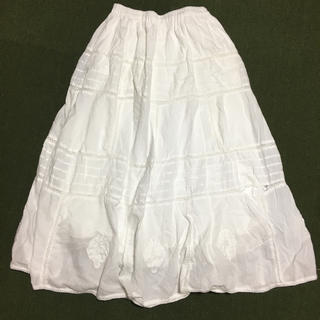 アングリッド(Ungrid)のアングリッド ホワイト刺繍ロングスカート(ロングスカート)
