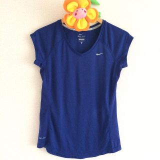 ナイキ(NIKE)のNIKE ドライフィット Tシャツ(Tシャツ(半袖/袖なし))