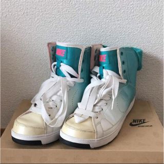 ナイキ(NIKE)の【取り置き中】NIKE シューズ(スニーカー)